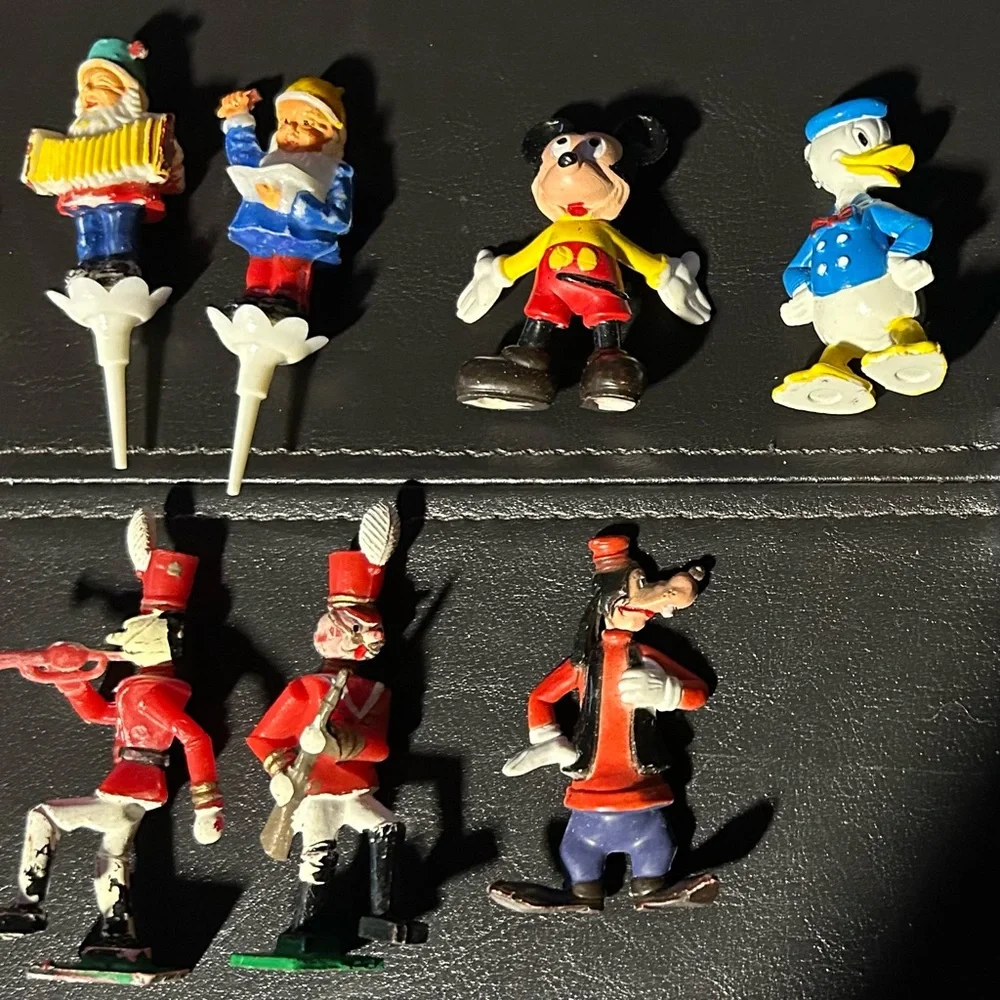 15 Assorted Vintage Style Toy Soldiers and Character Cake Toppers Disney